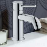 Смеситель Grohe BauClassic для раковины со сливным гарнитуром 23161000