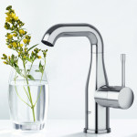 Смеситель GROHE Essence+ для раковины U-излив со сливным гарнитуром 23462001