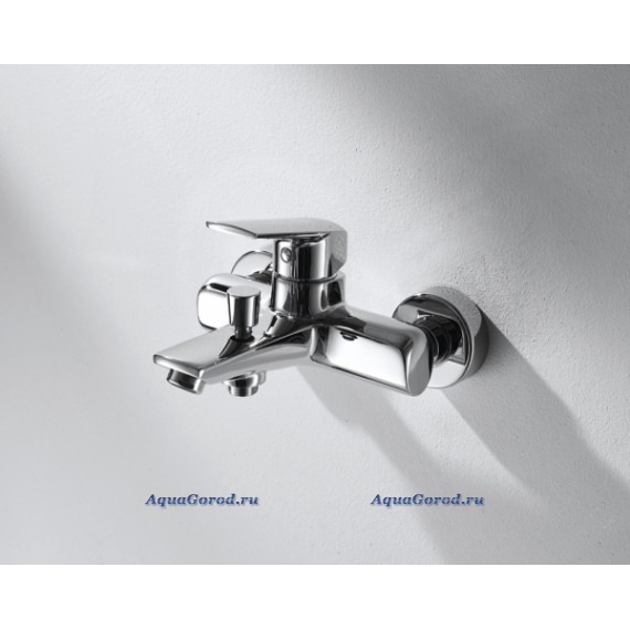 Смеситель Bravat Real для ванны с коротким изливом F6121179CP-01